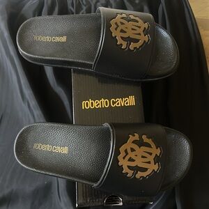 NWT Roberto Cavalier Size EU 38 US 8